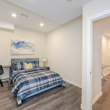 Private Basement Bedrooms In 奥克维尔 外观 照片