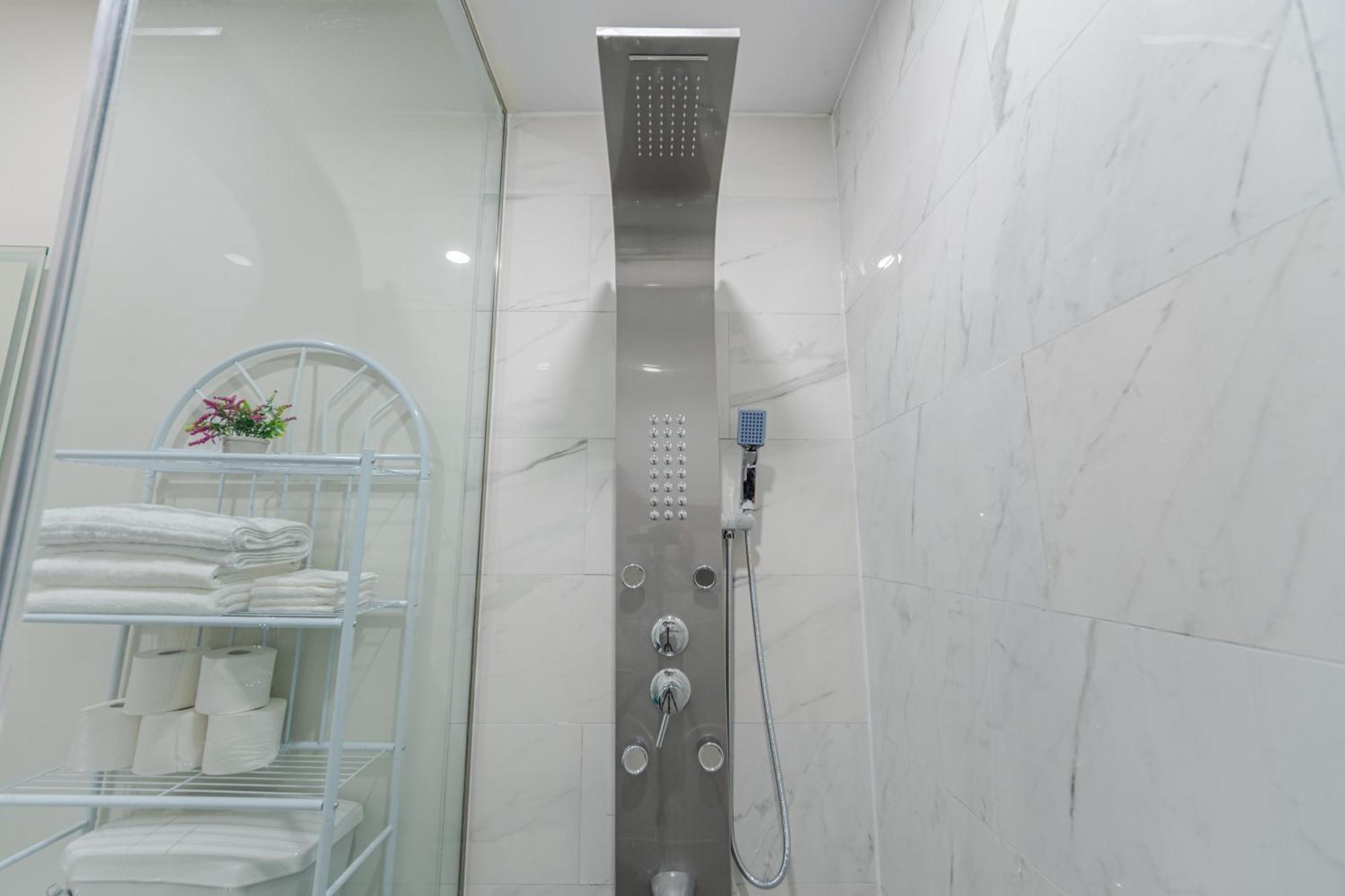 Private Basement Bedrooms In 奥克维尔 外观 照片