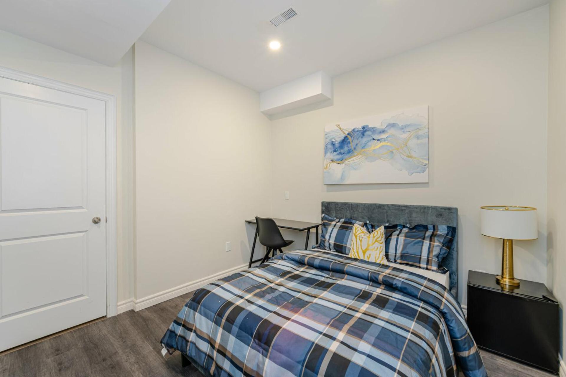 Private Basement Bedrooms In 奥克维尔 外观 照片